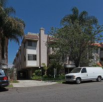 1051 E Spazier Ave Apartments