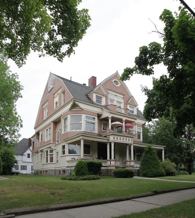 195 Ridge St in Glens Falls, NY - Building Photo