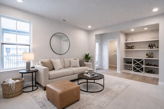 2435 Ownby Ln in Richmond, VA - Building Photo - Building Photo