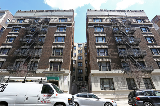 559 W 164th St in New York, NY - Building Photo - Building Photo