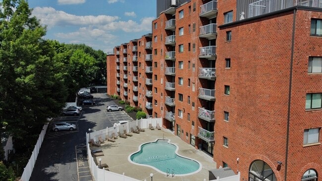 8 9th St in Medford, MA - Building Photo - Building Photo