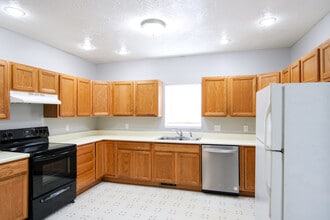 613 S Main Ave in Springfield, MO - Building Photo - Building Photo