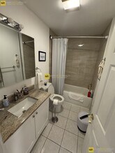 668 Tremont St, Unit 4 in Boston, MA - Foto de edificio - Building Photo