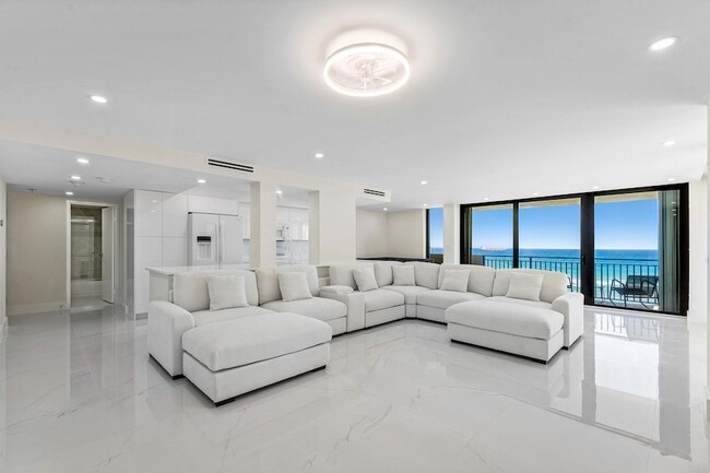 5460 N Ocean Dr, Unit 5B in Riviera Beach, FL - Building Photo - Building Photo