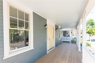 34 Harrison Ave in Newport, RI - Building Photo - Building Photo