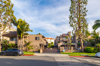 Pacific Cove in Playa Del Rey, CA - Building Photo - Building Photo