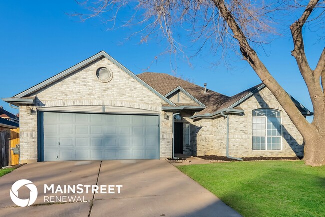 3407 Tipperary Dr in Grand Prairie, TX - Foto de edificio - Building Photo