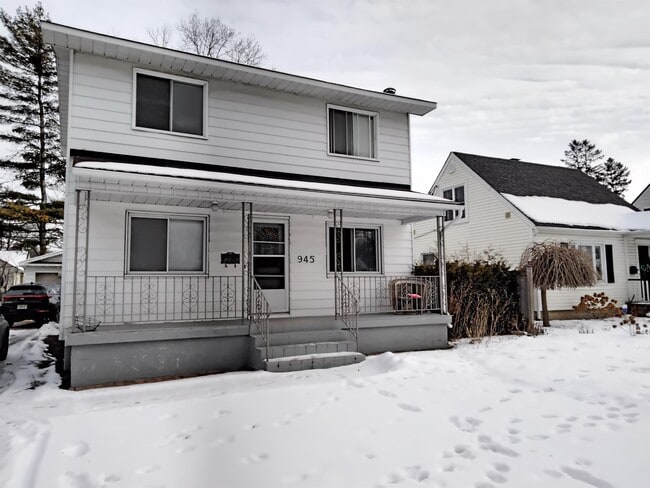 property at 945 Admiral Ave