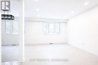 384 Westwood Dr in Kitchener, ON - Building Photo - Building Photo