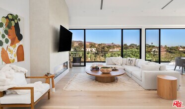 6656 Dume Dr in Malibu, CA - Building Photo - Building Photo