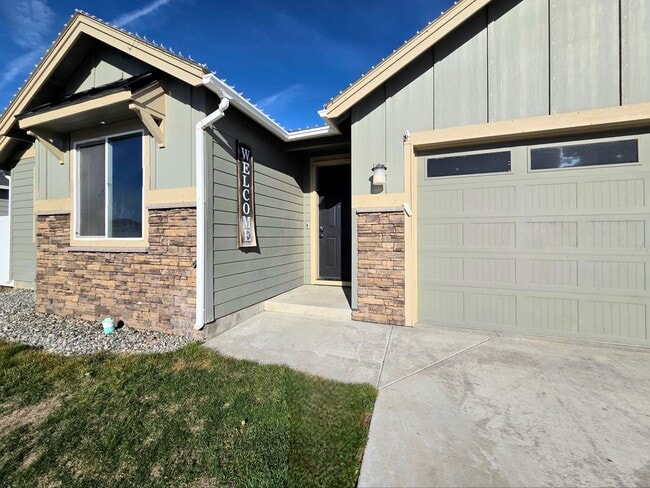 property at 717 J St NE