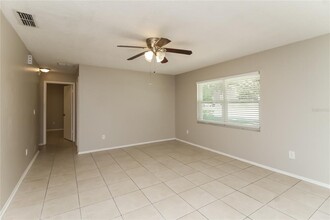 150 Hidden Lake Dr in Sanford, FL - Building Photo - Building Photo