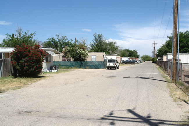 La Cholla Mobile Home Park in Tucson, AZ - Foto de edificio - Building Photo