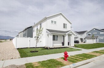 3893 S 3100 W in West Haven, UT - Building Photo - Building Photo