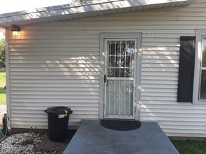 4560 E Robertson Rd in Cross Plains, TN - Building Photo - Building Photo