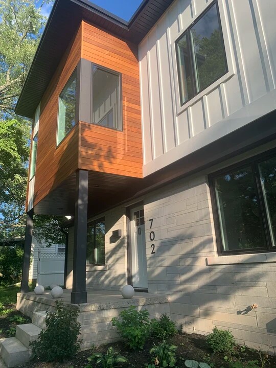 702 E Maxwell Ln in Bloomington, IN - Building Photo