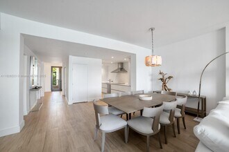2424 Fisher Island Dr in Miami Beach, FL - Building Photo - Building Photo