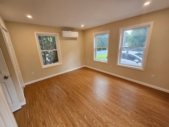 173 Pearl St, Unit A in Essex Junction, VT - Foto de edificio - Building Photo