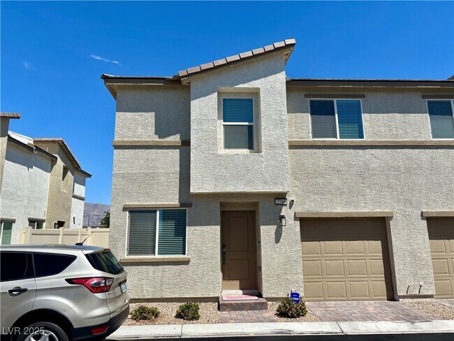 property at 2746 Champagne Gold Ave