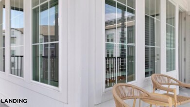 4902 Cosmos Cir, Unit 301 in Wimauma, FL - Foto de edificio - Building Photo