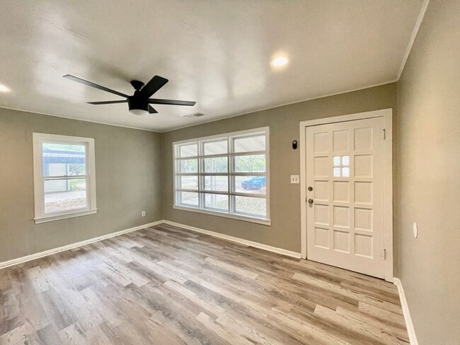 718 E 57th St S in Wichita, KS - Building Photo - Building Photo