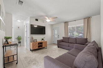 6712 Cruz St in Austin, TX - Building Photo - Building Photo