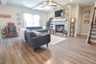 1014 Creek Wy in Clarksville, TN - Building Photo - Building Photo