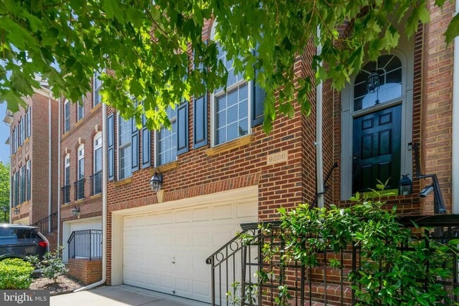 9236 Point Replete Dr in Fort Belvoir, VA - Building Photo - Building Photo