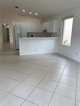 17365 SW 142nd Ct in Miami, FL - Foto de edificio - Building Photo