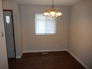 58 Carleton Dr in Saskatoon, SK - Building Photo - Building Photo