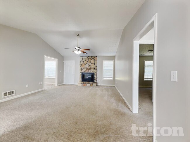 714 Manor Ridge Dr in Loganville, GA - Building Photo - Building Photo