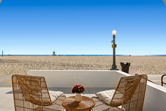 1628 W Oceanfront in Newport Beach, CA - Building Photo - Building Photo