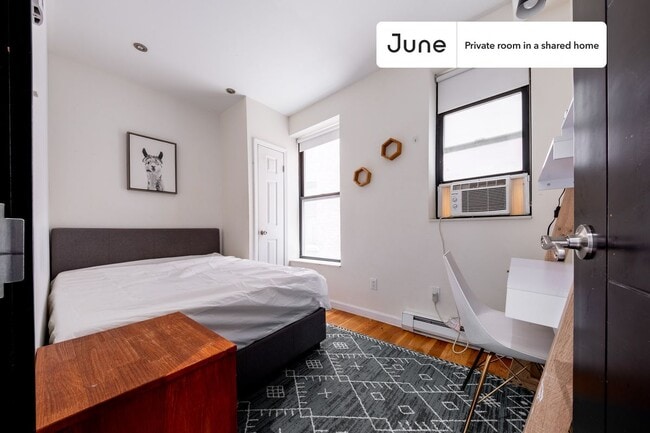 Room in Shared 2 bed/1 bath home in New York, NY - Building Photo - Building Photo