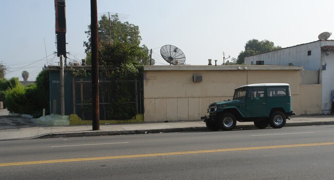 7720 Main St in Los Angeles, CA - Building Photo - Building Photo