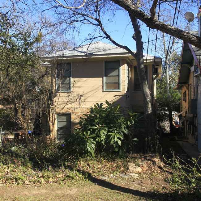 709 Baylor St in Austin, TX - Foto de edificio - Building Photo