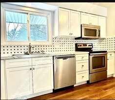 Woodview Apartments in Orchard Park, NY - Building Photo