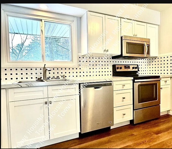 Woodview Apartments in Orchard Park, NY - Building Photo