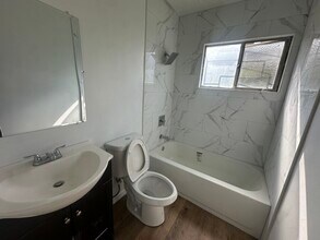 2027 Ridgeley Dr in Los Angeles, CA - Building Photo - Building Photo