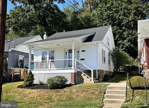 638 Roberts Ave in Glenside, PA - Foto de edificio - Building Photo