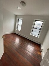 62 Empire St, Unit #2 in Boston, MA - Foto de edificio - Building Photo