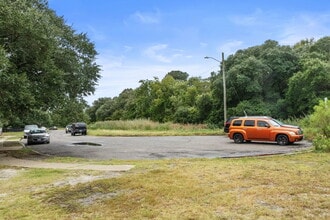 483 W Ocean View Ave, Unit A in Norfolk, VA - Building Photo - Building Photo