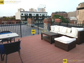 869 Beacon St, Unit 4 in Boston, MA - Building Photo - Building Photo