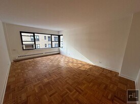 EAST 55 STREET, Unit 6A in New York, NY - Building Photo