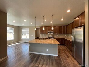 972 Highpoint Trl in Elizabeth, CO - Foto de edificio - Building Photo