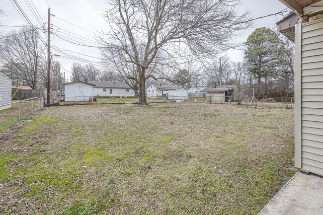 2215 Sutton Dr in Jonesboro, AR - Building Photo - Building Photo