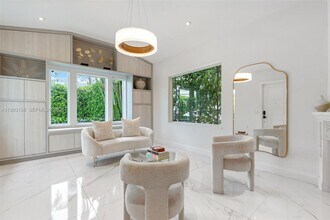 634 W 47th St in Miami Beach, FL - Building Photo - Building Photo