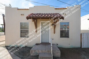 713 N 9th St in Phoenix, AZ - Building Photo