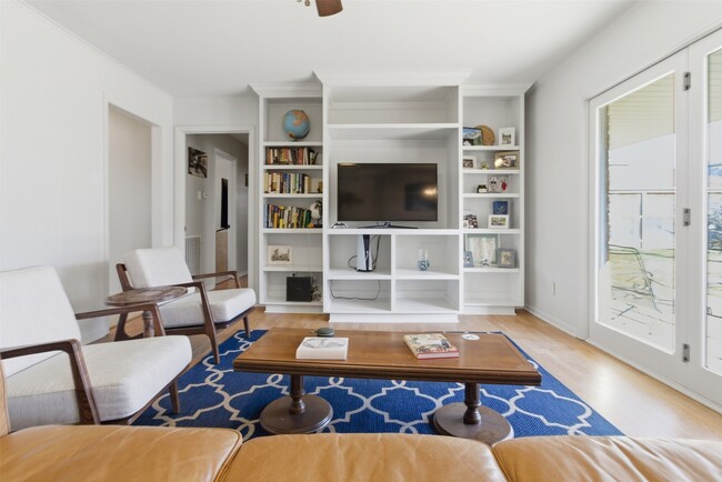 property at 2310 Droxford Dr