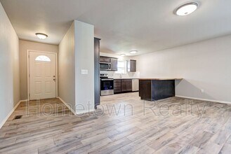 606 Oak Creek Dr in Yukon, OK - Building Photo - Building Photo