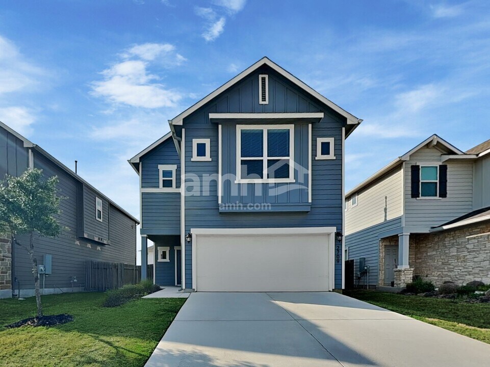 2709 Lillybrook Ln in New Braunfels, TX - Building Photo